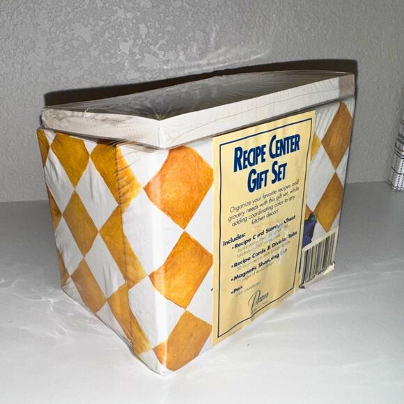 Vintage Recipe Center Gift Set – Recipe Box, Cards, Tabs & Magnetic List (New) - Picture 3 of 7